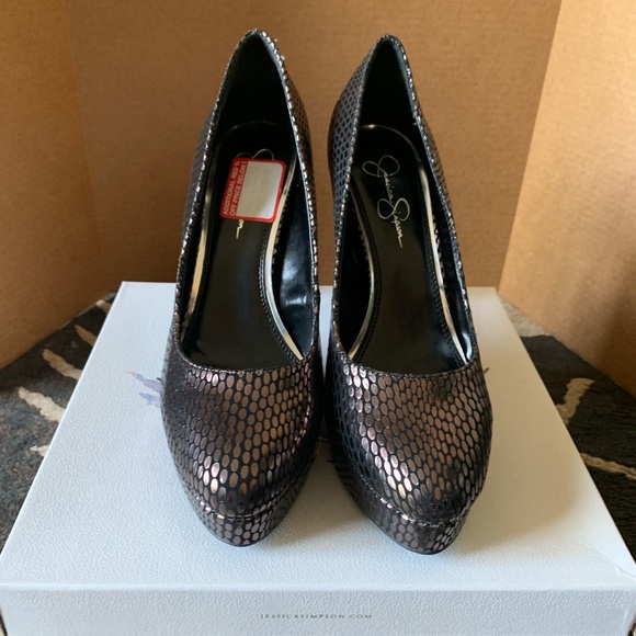 Women’s Size 10 Jessica Simpson Angee Heels - Picture 4 of 4